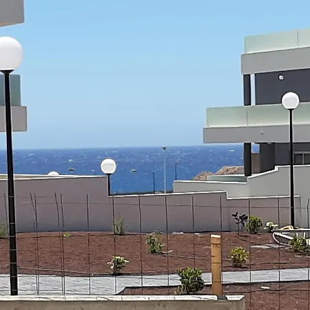 New Appartement, Fully Air Conditioned, South Tenerife! דירה La Tejita