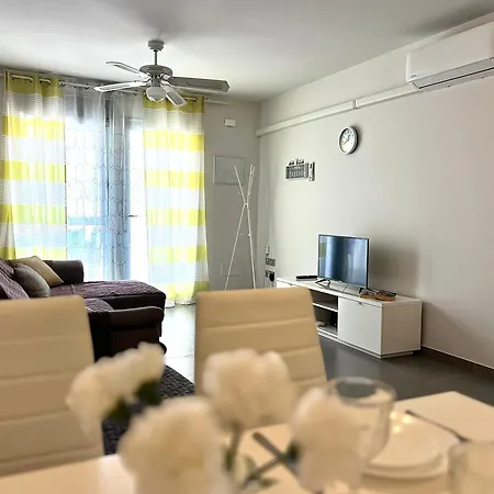 New Appartement, Fully Air Conditioned, South Tenerife! Апартаменты *